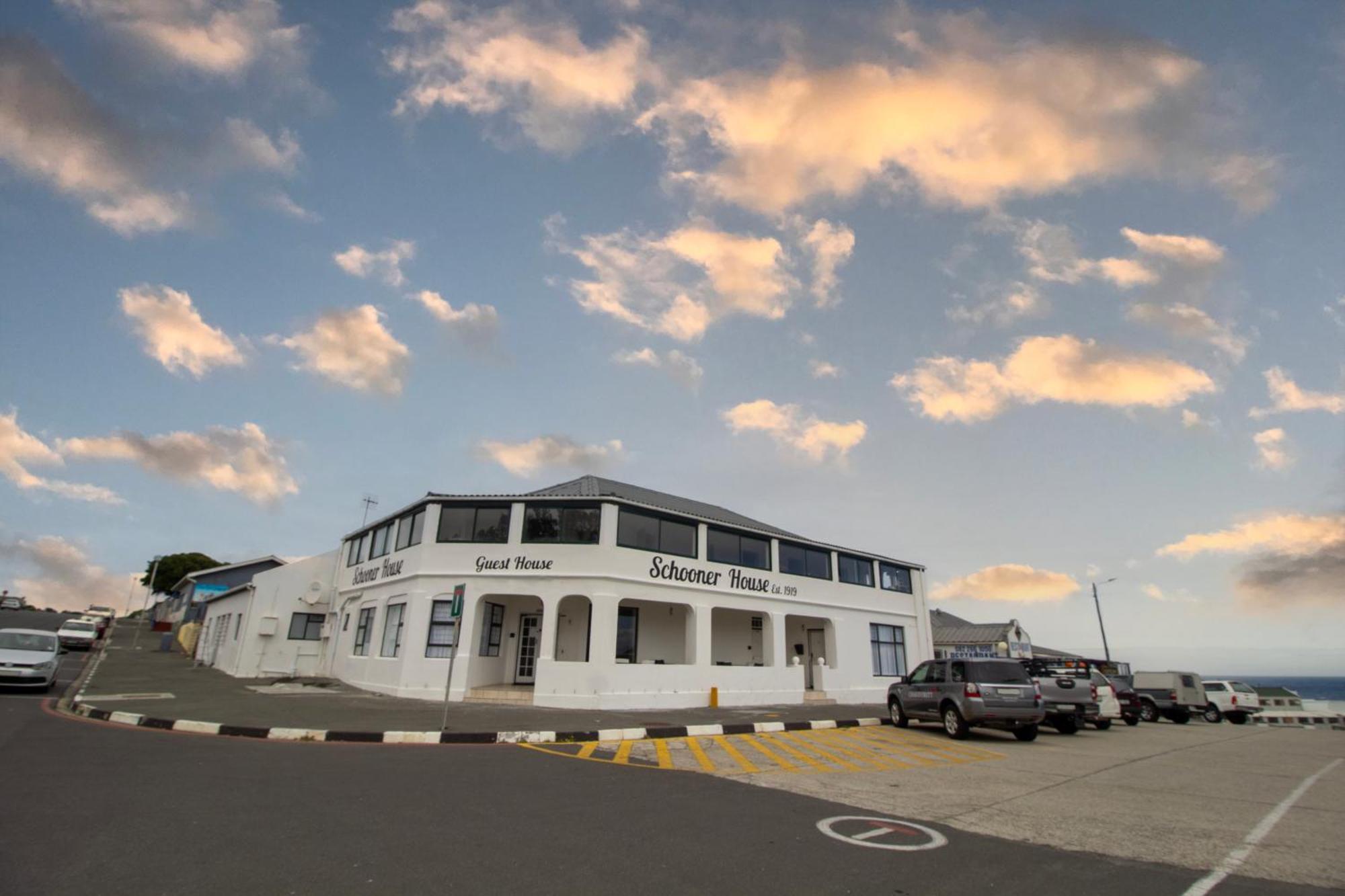 Schooner House Hotel Gansbaai Ngoại thất bức ảnh